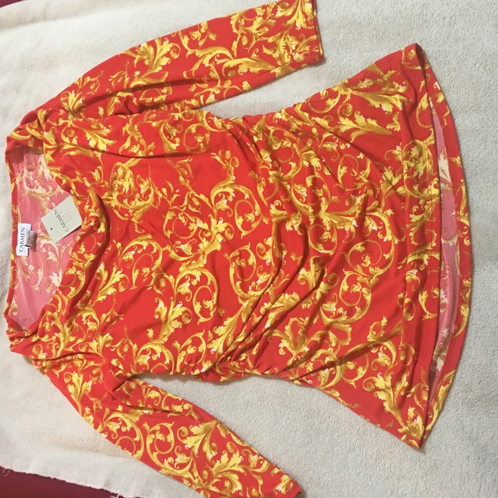 NWT CARMEN MARC VALVO 3/4” SLEEVE RUCHED TOP